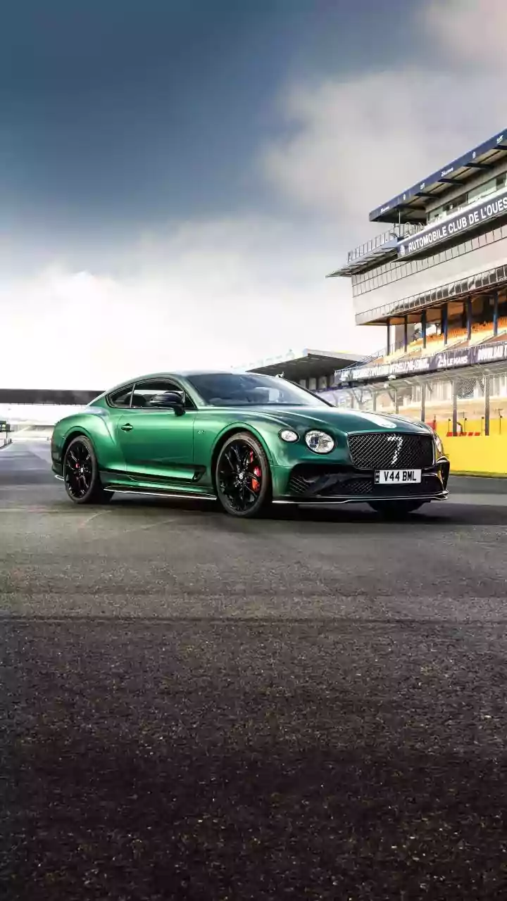 Bentley Mulliner Supersports Gets First Asymmetric Paint Fade