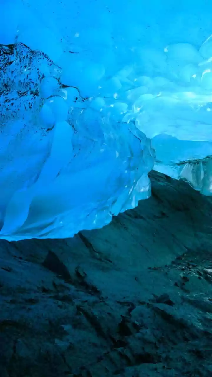 How Volcanic Eruptions Leave Sulphate Chemical Markers Preserved Inside Frozen Glacial Layers