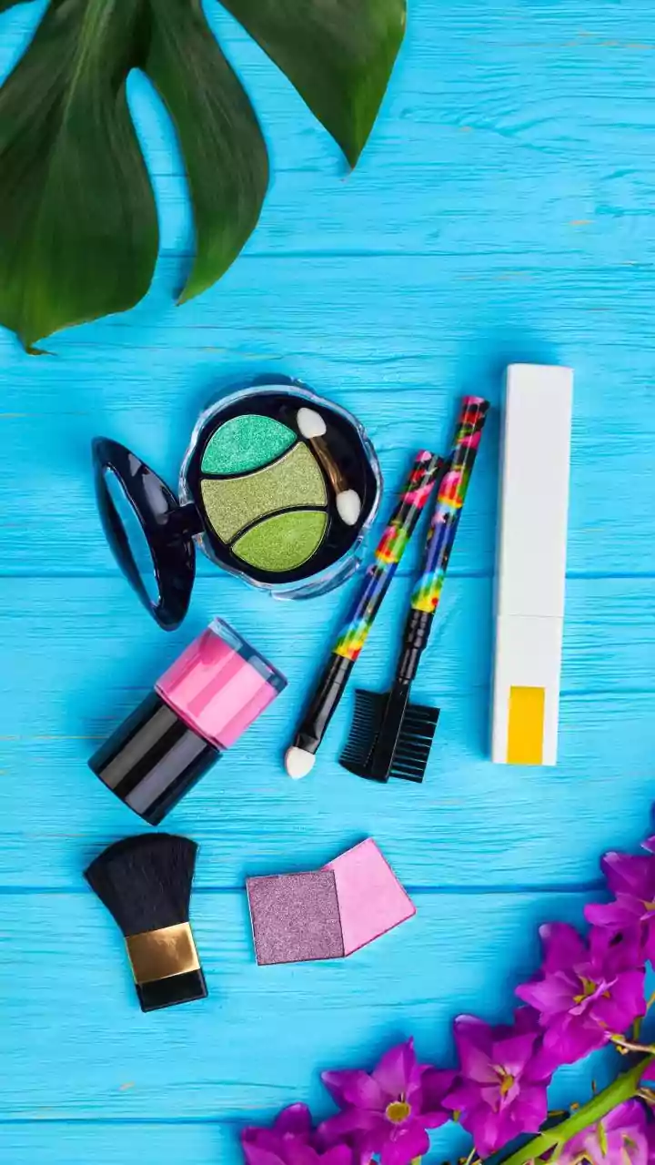 Garba Makeup: Smart Beauty Choices That Resist Sweat And Last All Night