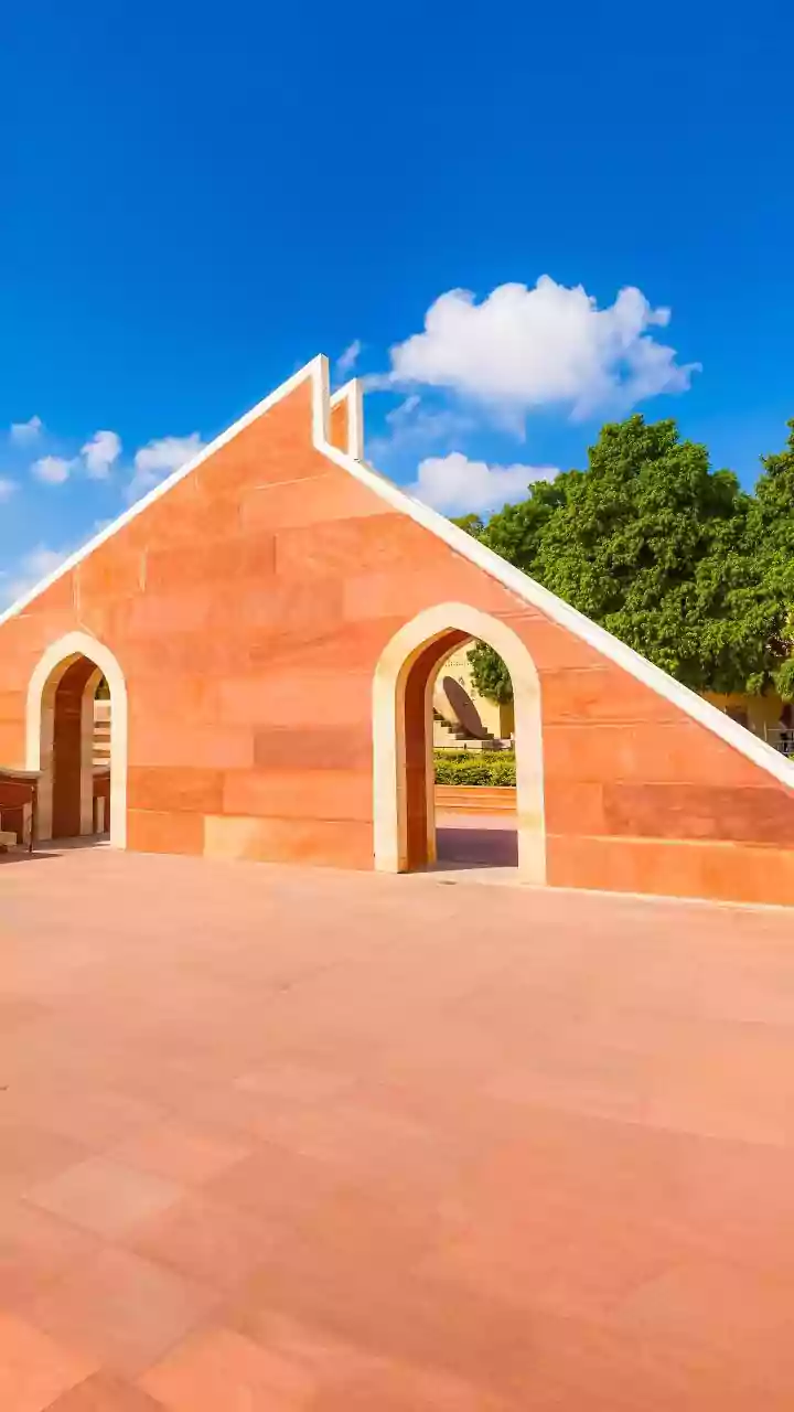 Jantar Mantar, Delhi: Unveiling the Astronomical Marvels of Maharaja Jai Singh II