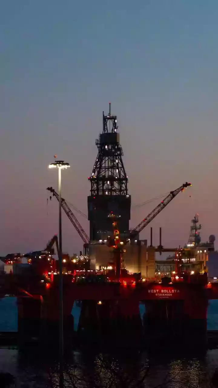 India Navigates US Sanctions on Russian Oil: A Strategic Study