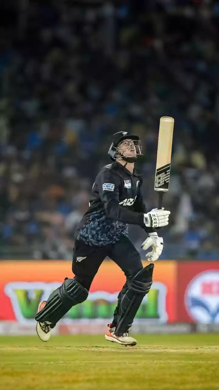 Mitchell Santner averages 90 in his last six T20I innings