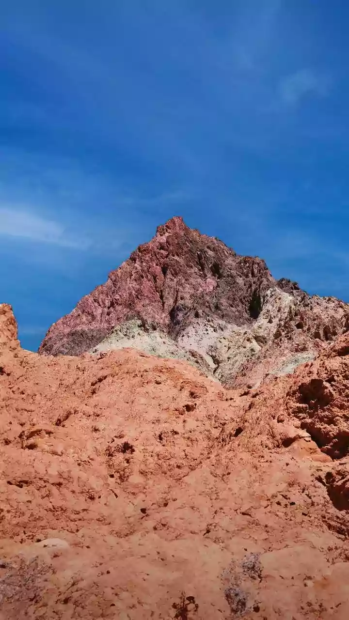 Death Valley's Moving Rocks: Scientists Uncover Secrets