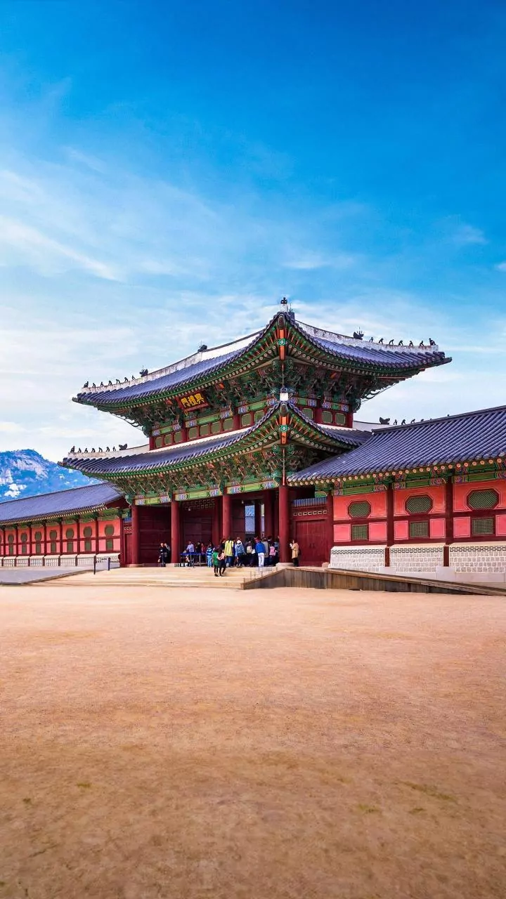 Quiet-Morning Korea Is For People Tired Of Crowds