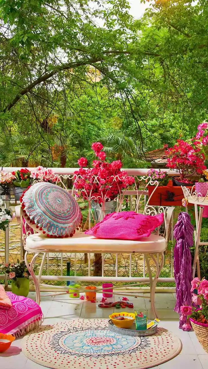 Thrift Store Treasures: Interior Designers' Secrets for Chic Patio Makeovers