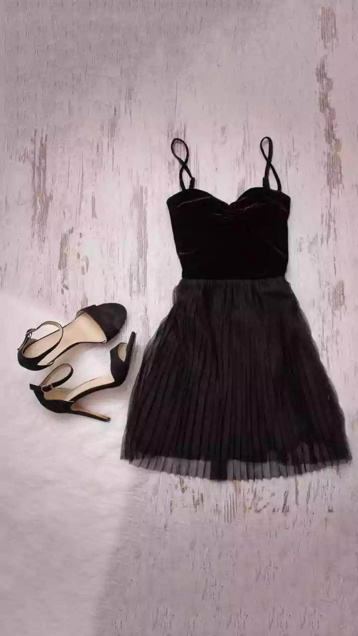 Decoding Celebrity Style: Trends & Inspirations