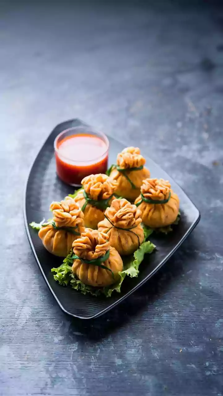 Delhi's Winter Treats: 7 Street Food Delights!