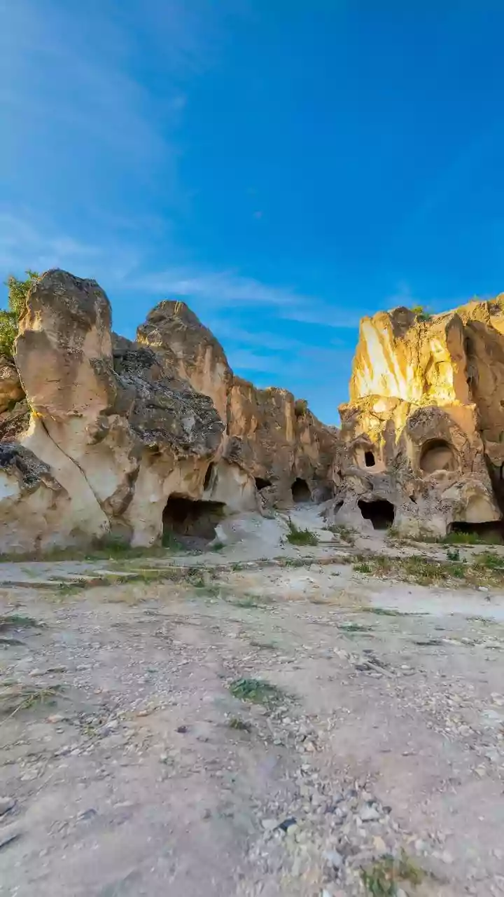 Cappadocia's Cave Hotels: Cozy Escapes or Claustrophobic Traps?
