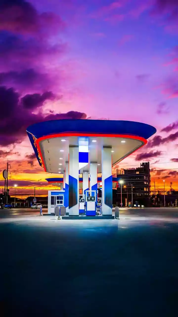 India's Fuel Prices Remain Linked to Refining and Currency Movements