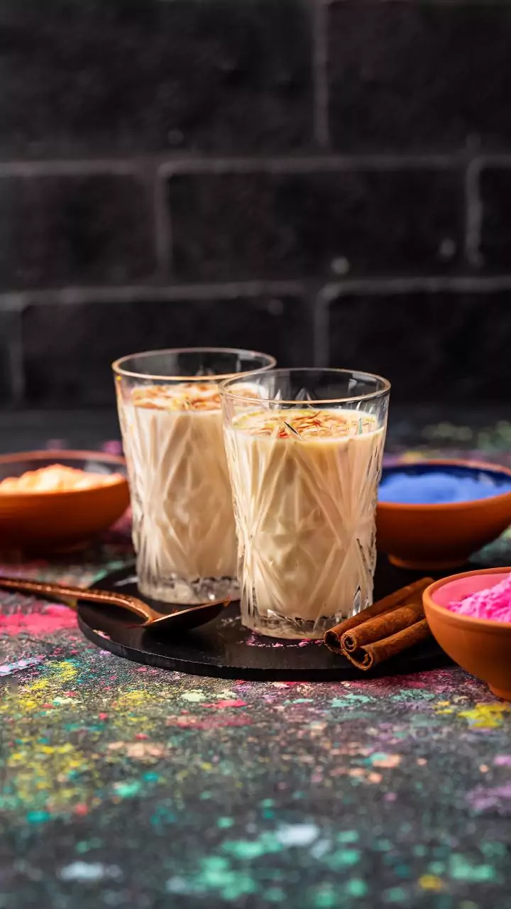 Pune's Pailwan Thandai House is serving 1,000-liter thandai this year