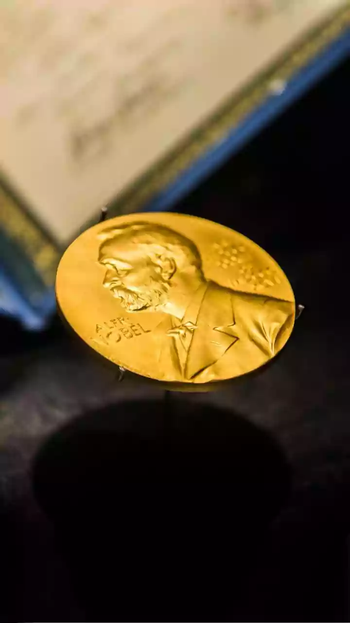 ‘Do I Get Credit for It?’: Trump Caught on Hot-Mic Complaining About Nobel Peace Prize