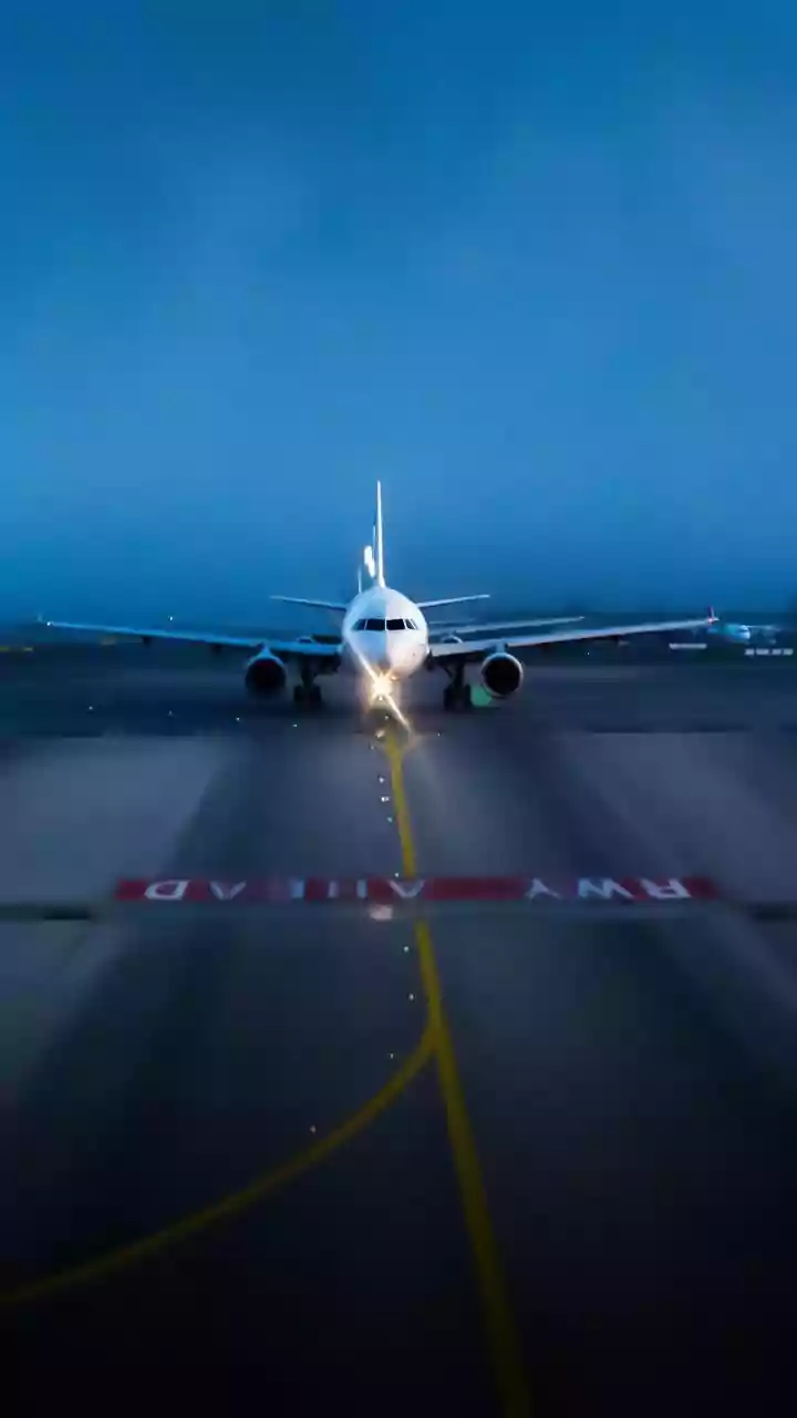 Dense fog in Delhi delays flights, causing schedule disruptions at IGI Airport