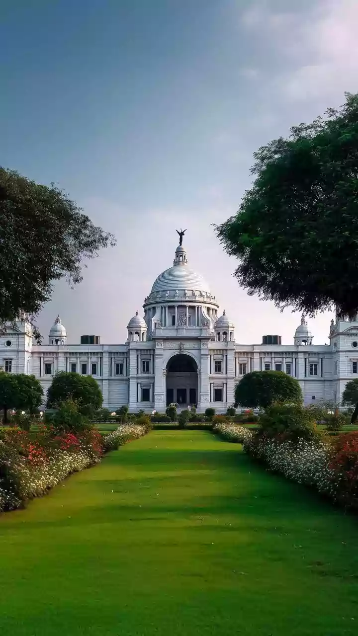 Mamata Banerjee Demands PM Modi's Resignation Over Pakistan's Kolkata Threat