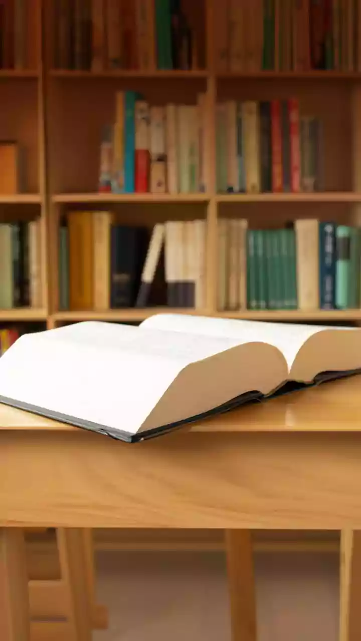 Building a home library? Let AI help you curate it