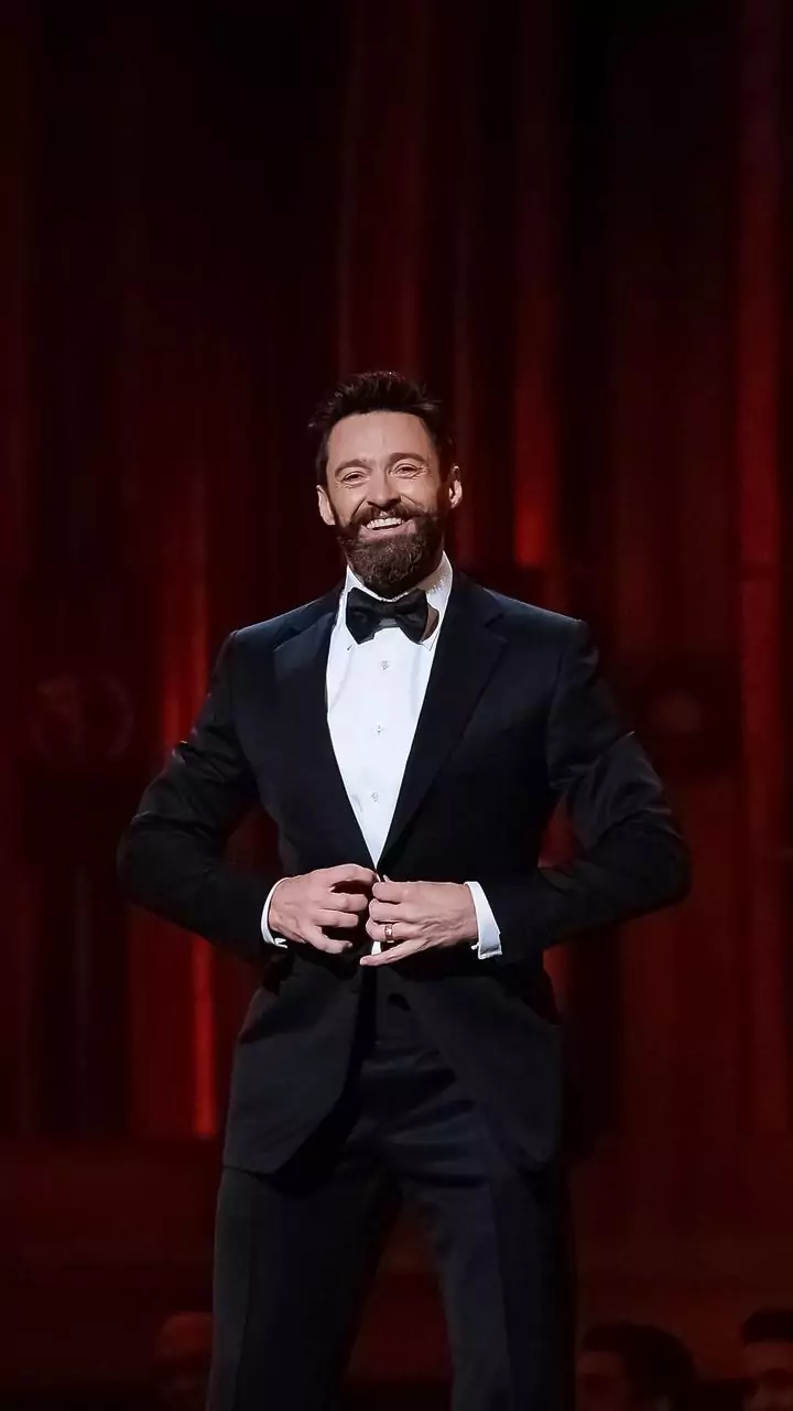 Frase do dia de Hugh Jackman: “Quanto mais tempo você leva para alcançar o sucesso, mais difícil será para alguém tirá-lo de você.”