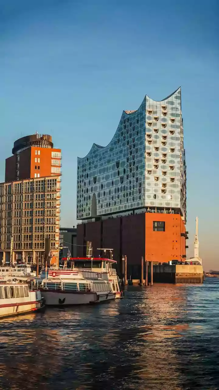 Tiny Trains Cross Borders Without Leaving One Hamburg Building