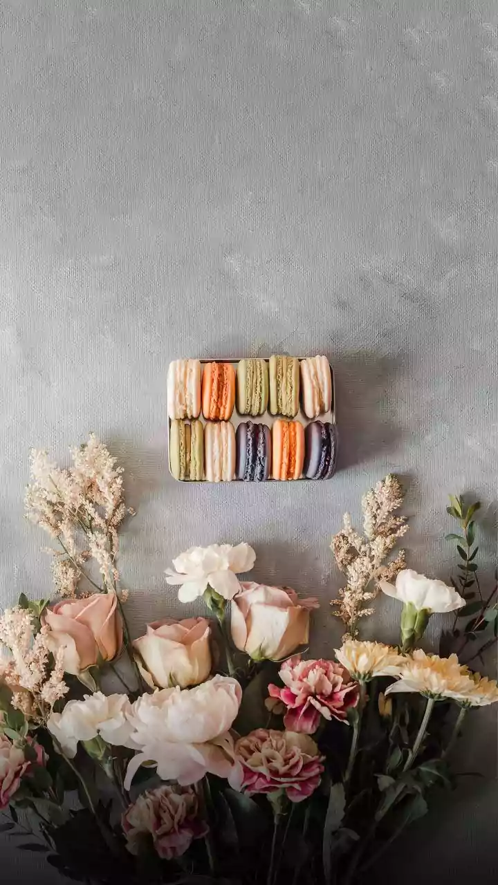 Floral Decor and a Simple Menu Shape a Garden Gathering using Pastels and Flowers