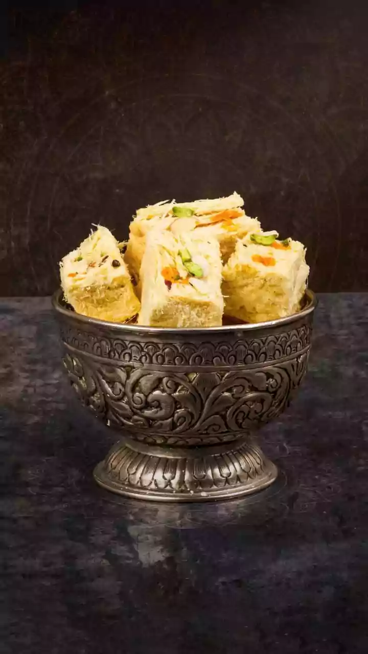 9 Gujarati Delights: Savor the Flavors!