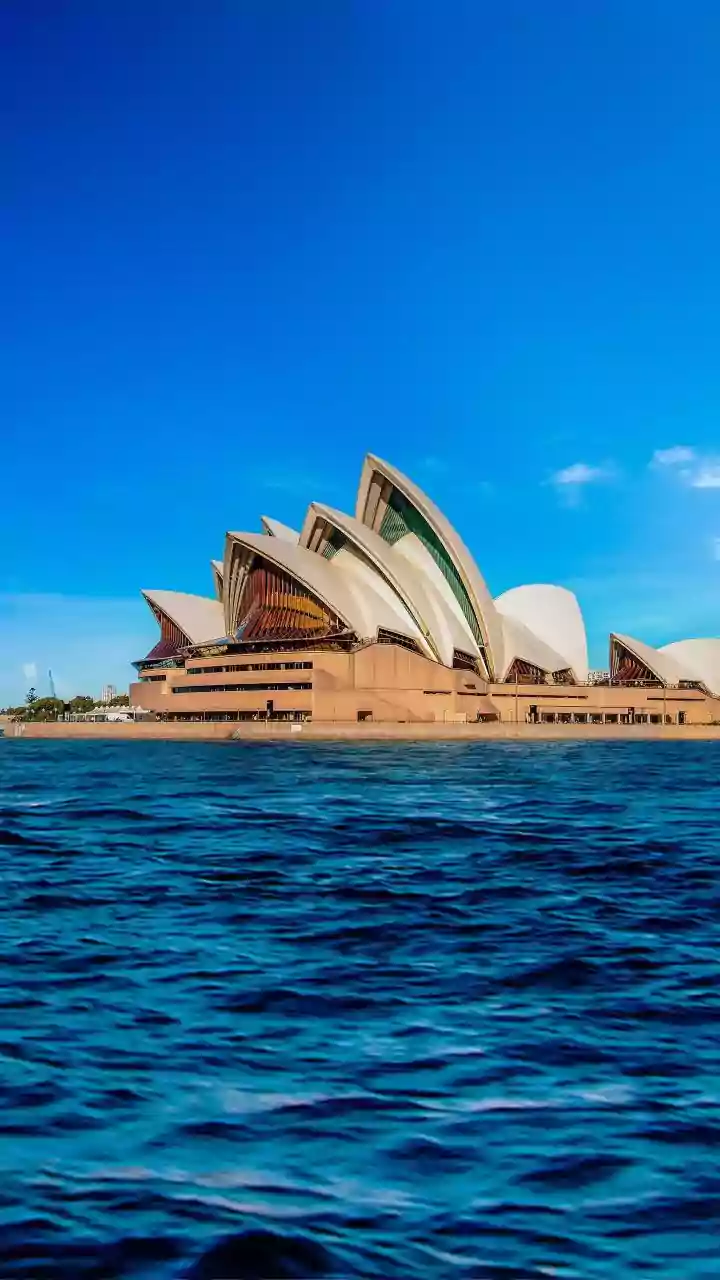 Unforgettable Stays: Exploring Top Hotels in Australia and New Zealand
