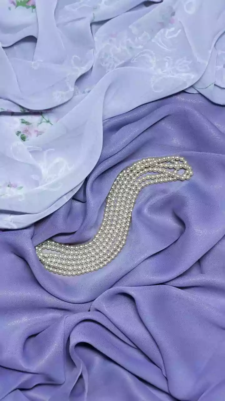 Mother-of-Pearl Textiles Bring Jewellery-Like Surfaces to Couture