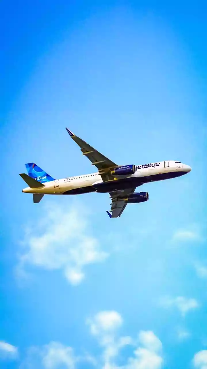 'Almost Had MidAir Collision': JetBlue Plane Pilot's Audio Captures Panic as US Air Force Jet Crosses Path