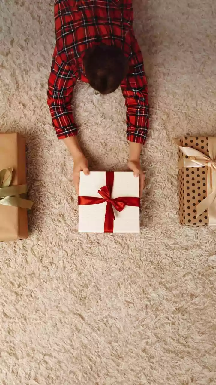 Strugging To Buy Christmas Gifts For Your Kids? This Child Psychologist Has 4 Useful Tips For Parents
