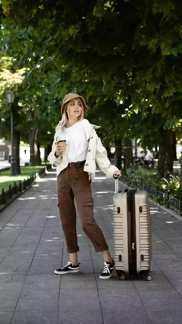How A 10-Piece Travel Wardrobe Covers All Weather Scenarios On Short Trips