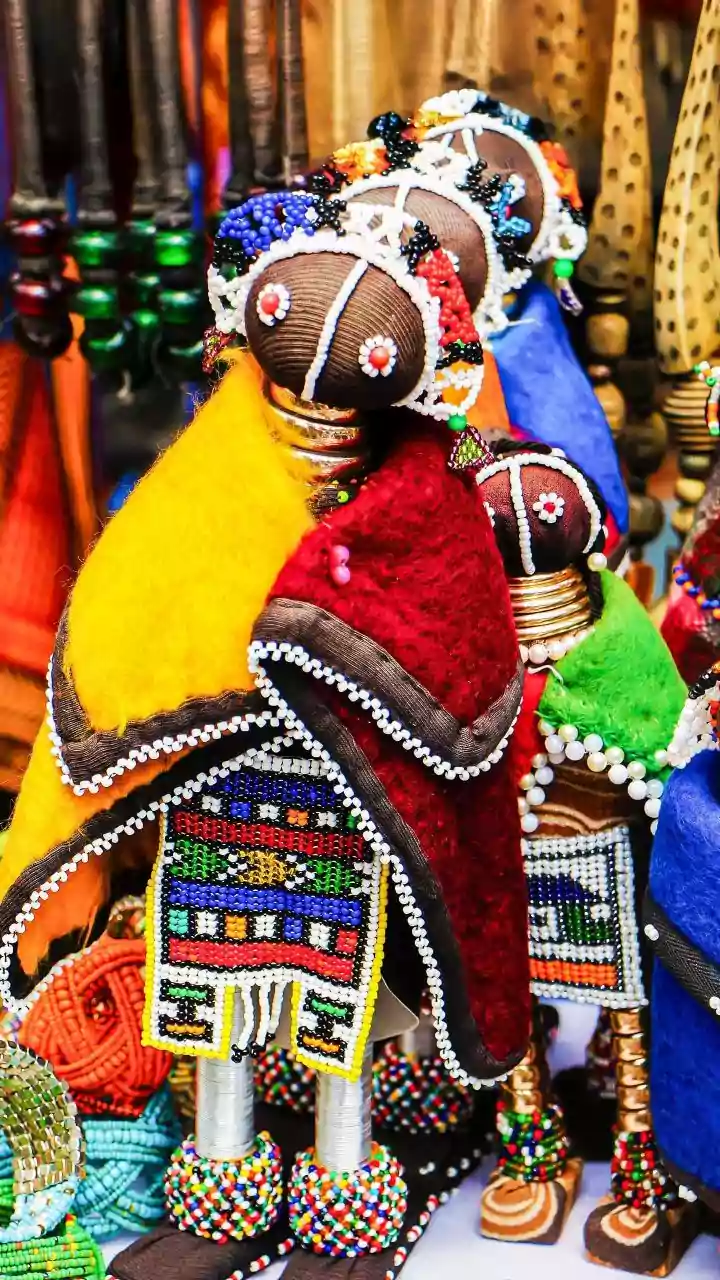 How to display your travel souvenirs at home