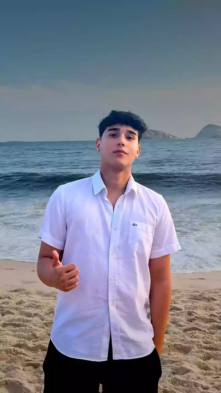 ‘Eu vivo a minha verdade’: Igor Melo acolhe jovens LGBTQIA+ com relatos