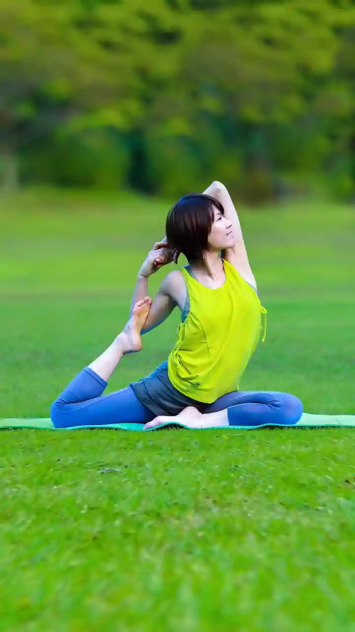 Build Body Flexibility Fast At Home Using Simple Daily Yoga Asanas For Beginners