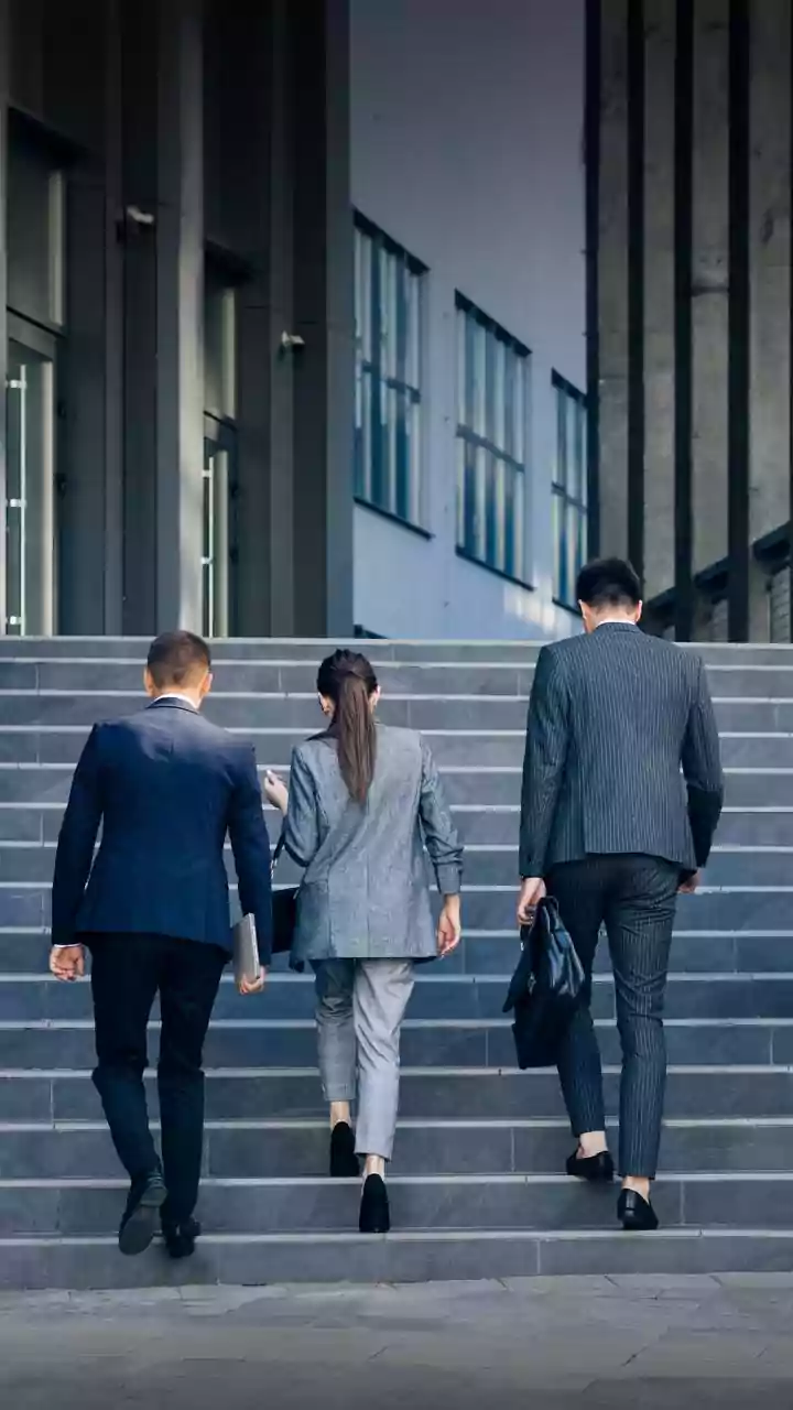 Smart Onboarding Habits Help Entry-Level Employees Build Trust During 90-Day Probation