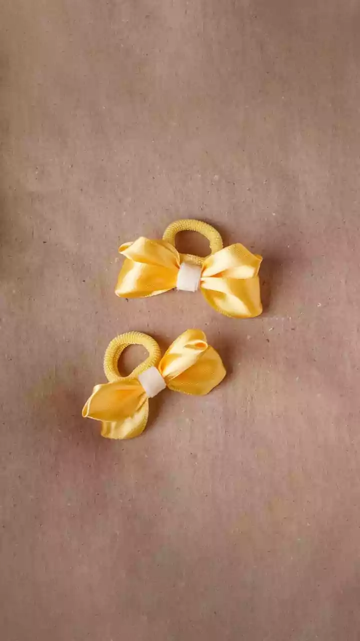 Secret to classic hairstyling? It is butterfly clips
