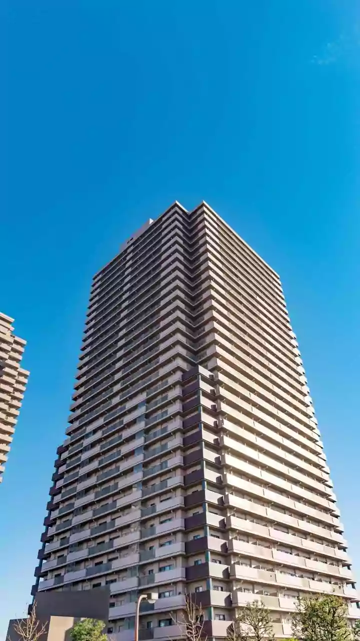Smart Glass Coatings Help Urban Homeowners Lower AC Running Costs During Summer