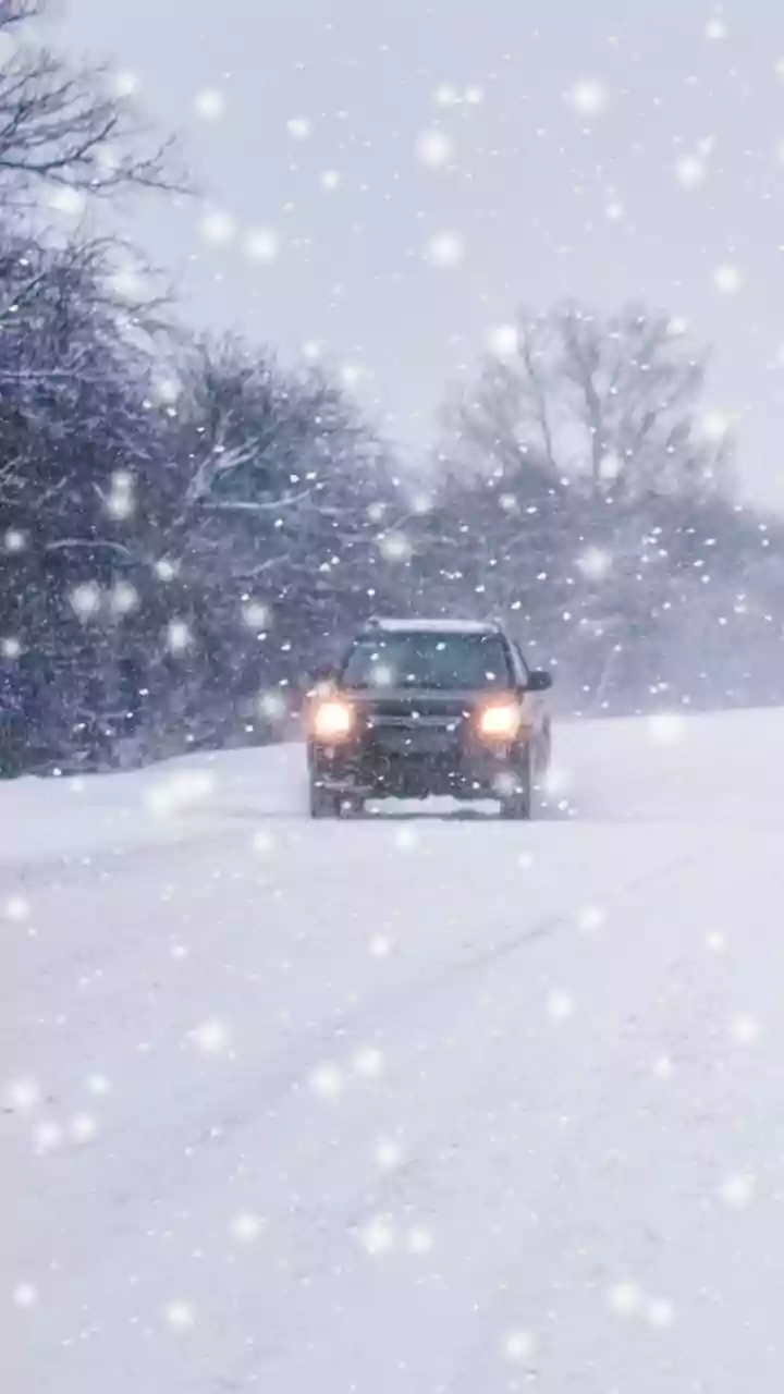 Safety guidelines for travellers stranded during snow storm in hill stations