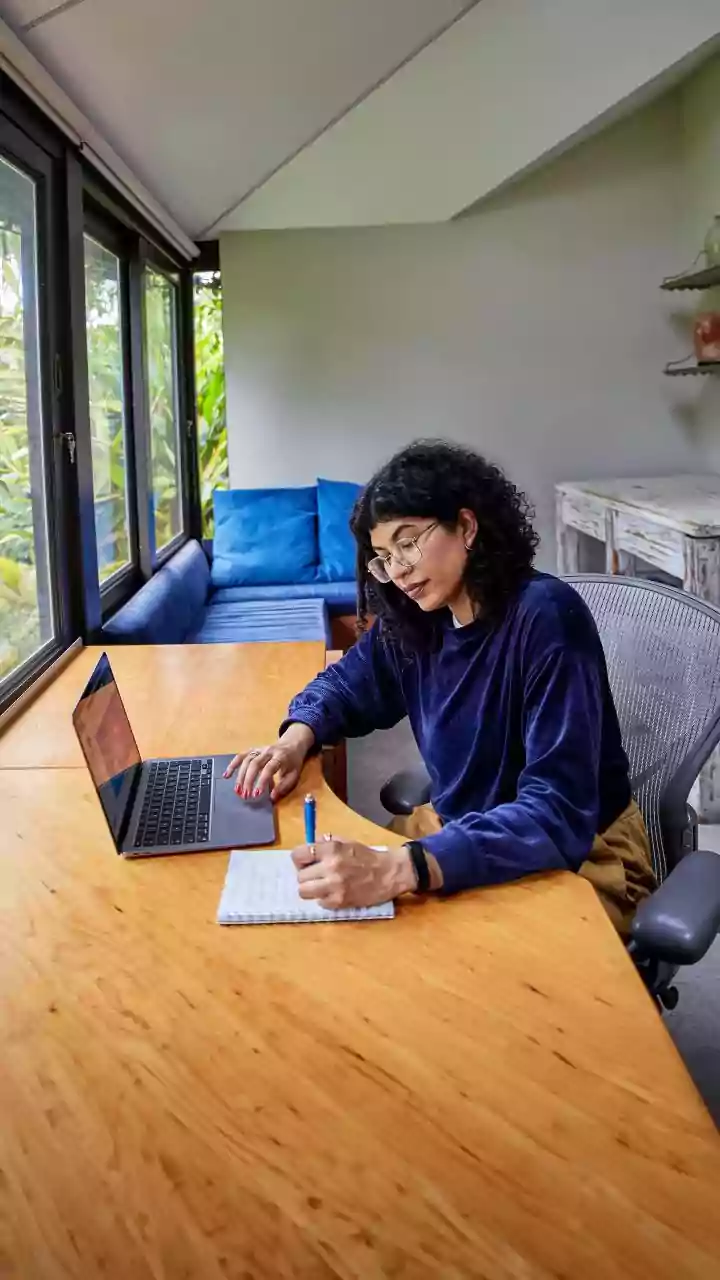 How Students Can Leverage On-Device AI To Refine Academic Drafts Safely Offline