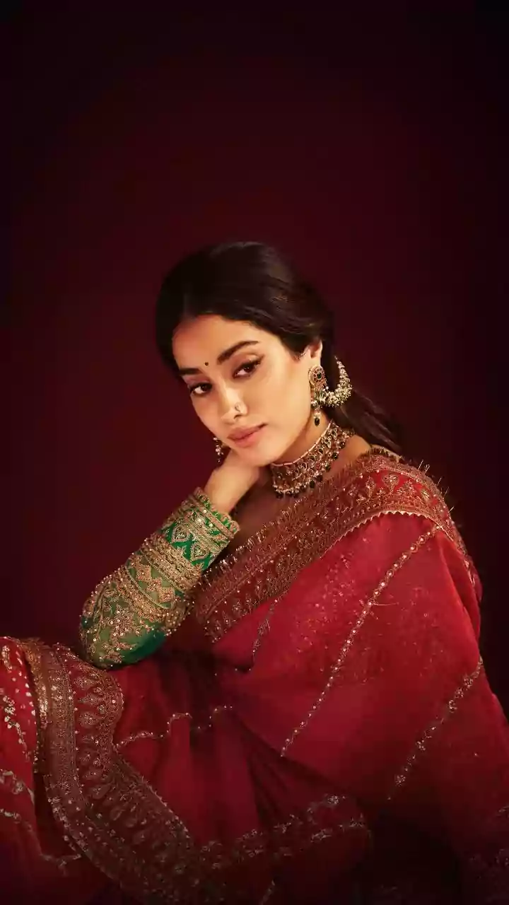 Quick Festive Glamour: Easy Garba Makeup Looks To Try This Navratri 2026