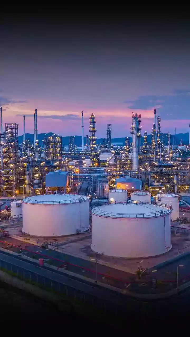 Oil crashes 10% As Trump Delays Iran Strikes; Brent Slips Below $100