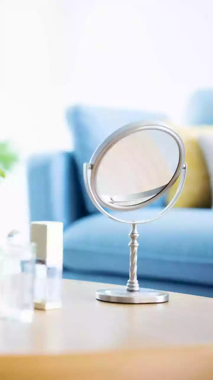 Vastu & Mirrors: Harmony at Home