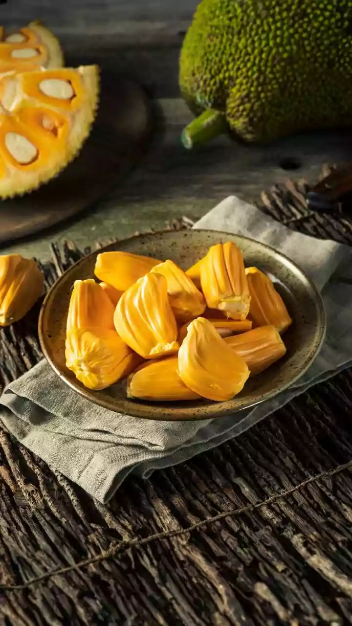 How to make delish dish with jackfruit and turmeric