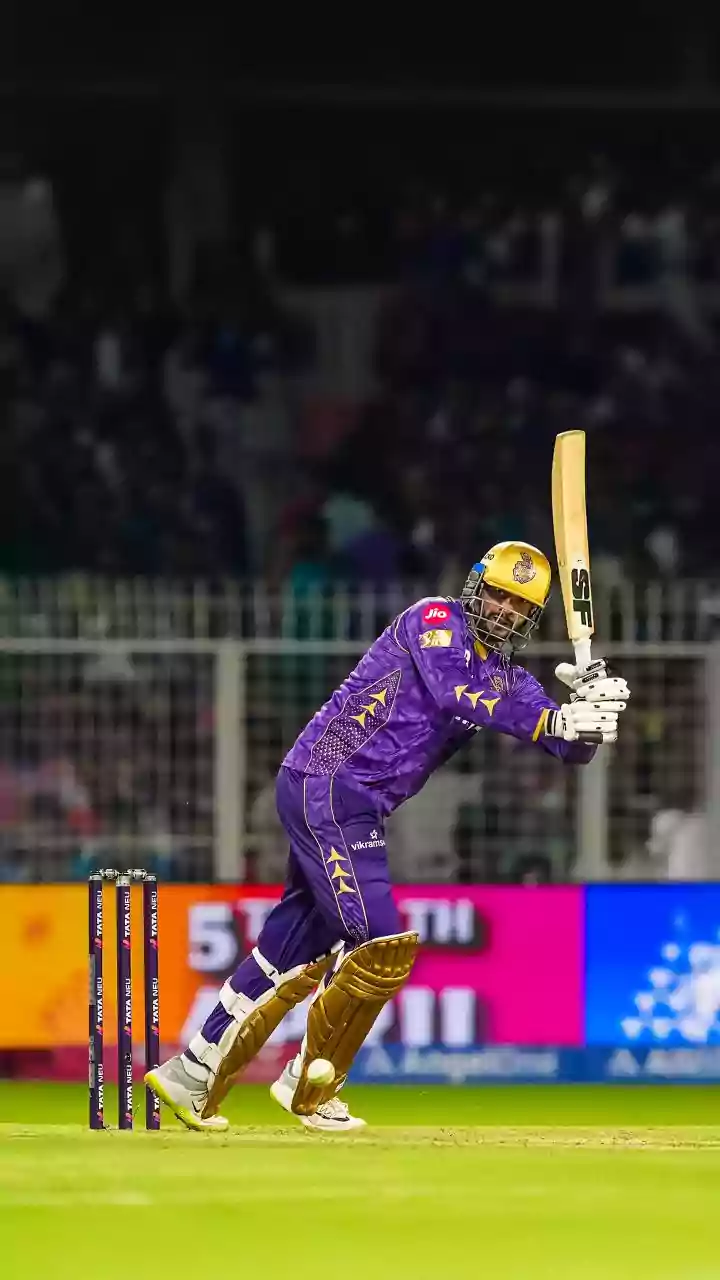 Which players faced the biggest pay cuts after IPL 2026 Auction?