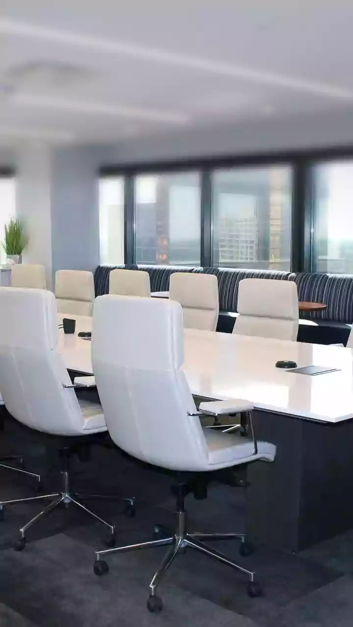 Bridging The Gap: Empowering Women Leaders in Healthcare's Executive Suites