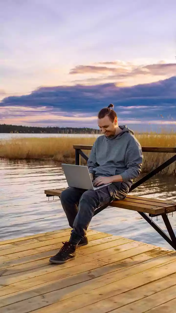 Asynchronous Work Culture Allows Remote Employees To Set Boundaries On Work Messages