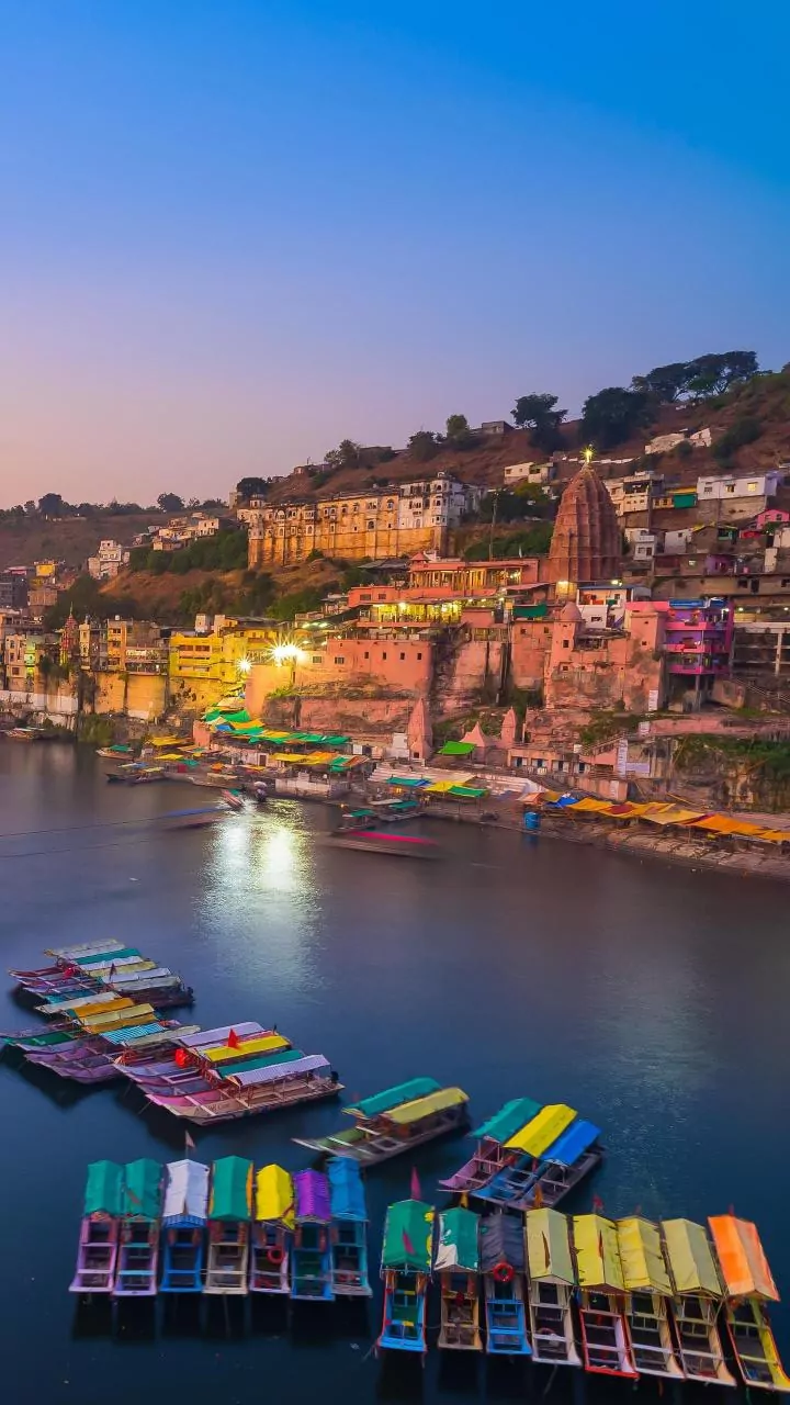 Tourists Heading To Varanasi Should Know About The Rising Ganga