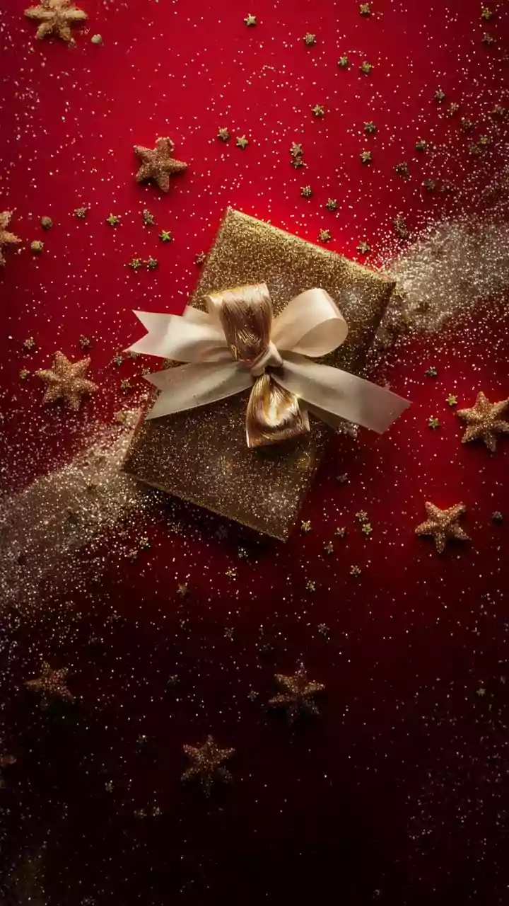 Young Earners Should Set Money Priorities Before the Festive Spending Rush