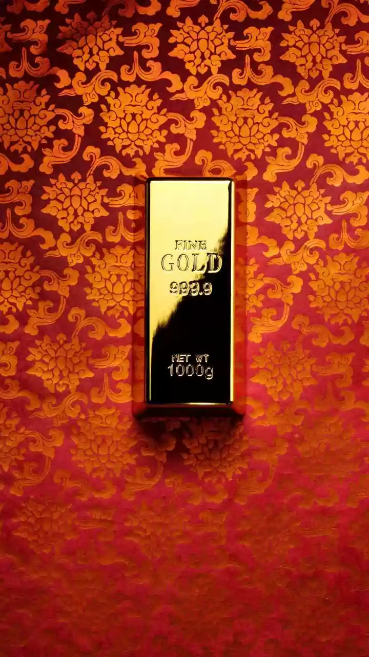 Gold hits $4,484.30 as weak US jobs dampen Fed bets