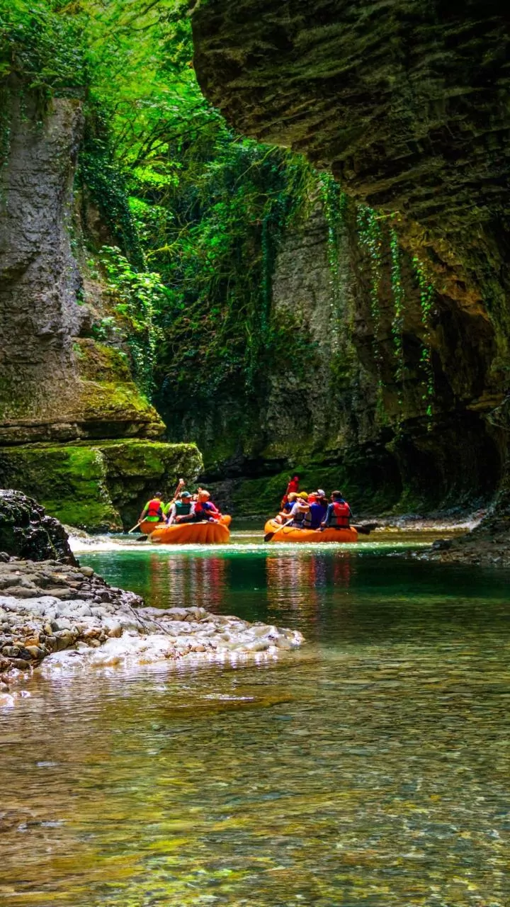 Eco-Conscious Kayaking Tours In Meghalaya Turn Adventure Travelers Into Environmental Guardians Of Rivers