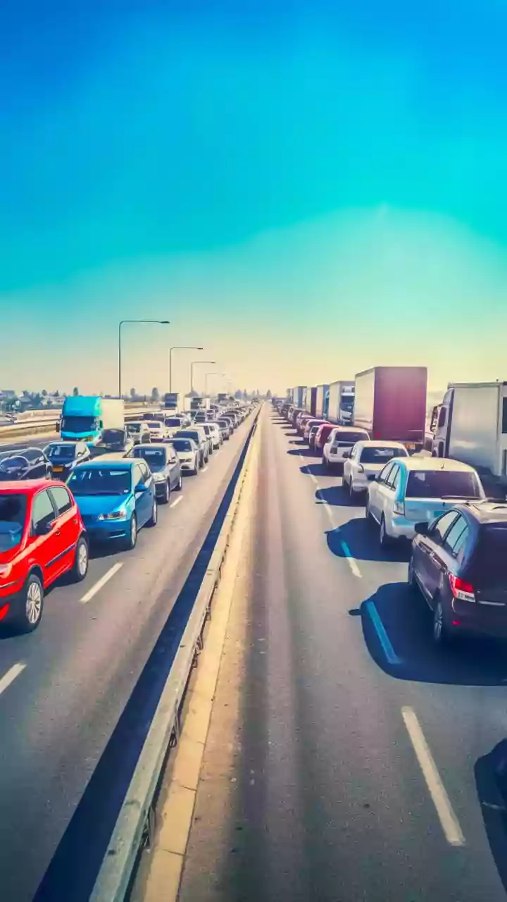 UP: Two students killed, one injured after road accident on the Agra-Delhi National Highway