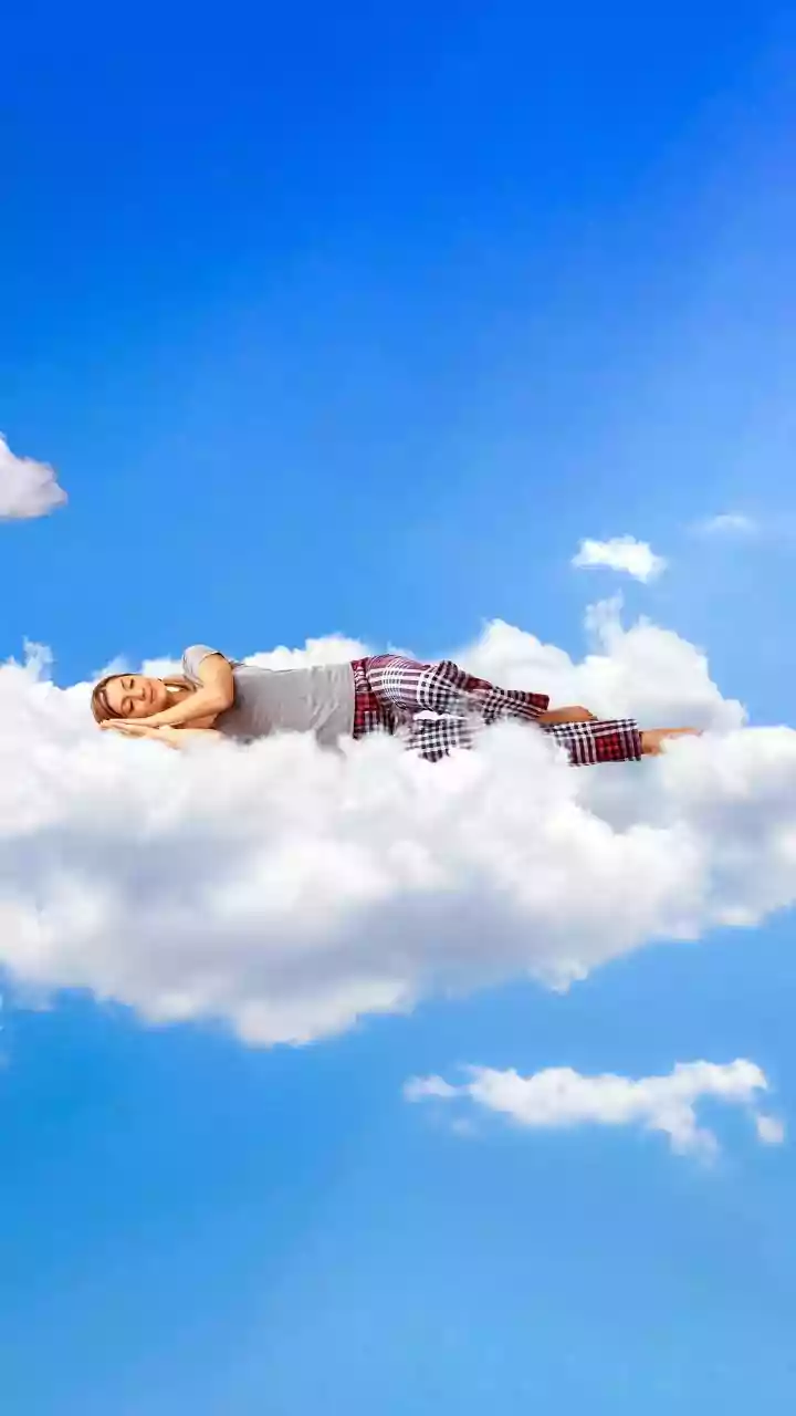 REM Sleep Behavior Disorder: Acting Out Dreams, Warning Signs, and Expert Insights