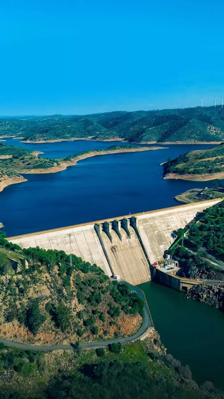 Karnataka faces water crunch as reservoirs fall, DK Shivakumar warns