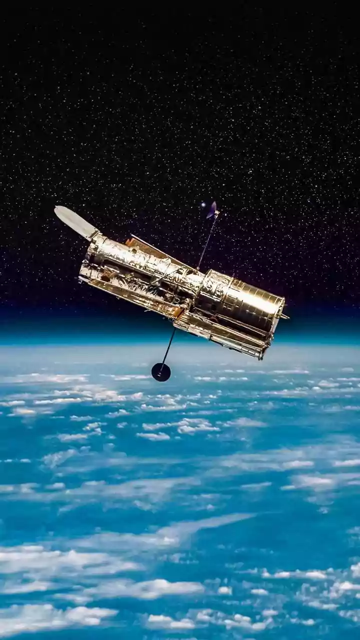 Liquid Nitrogen Could Be Reaching Pluto’s Surface From Beneath Ice